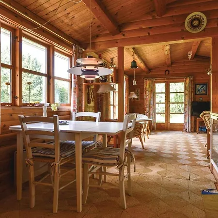 Three-bedroom Holiday In Feriehus Højby