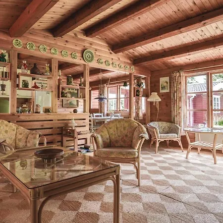 Three-bedroom Holiday In